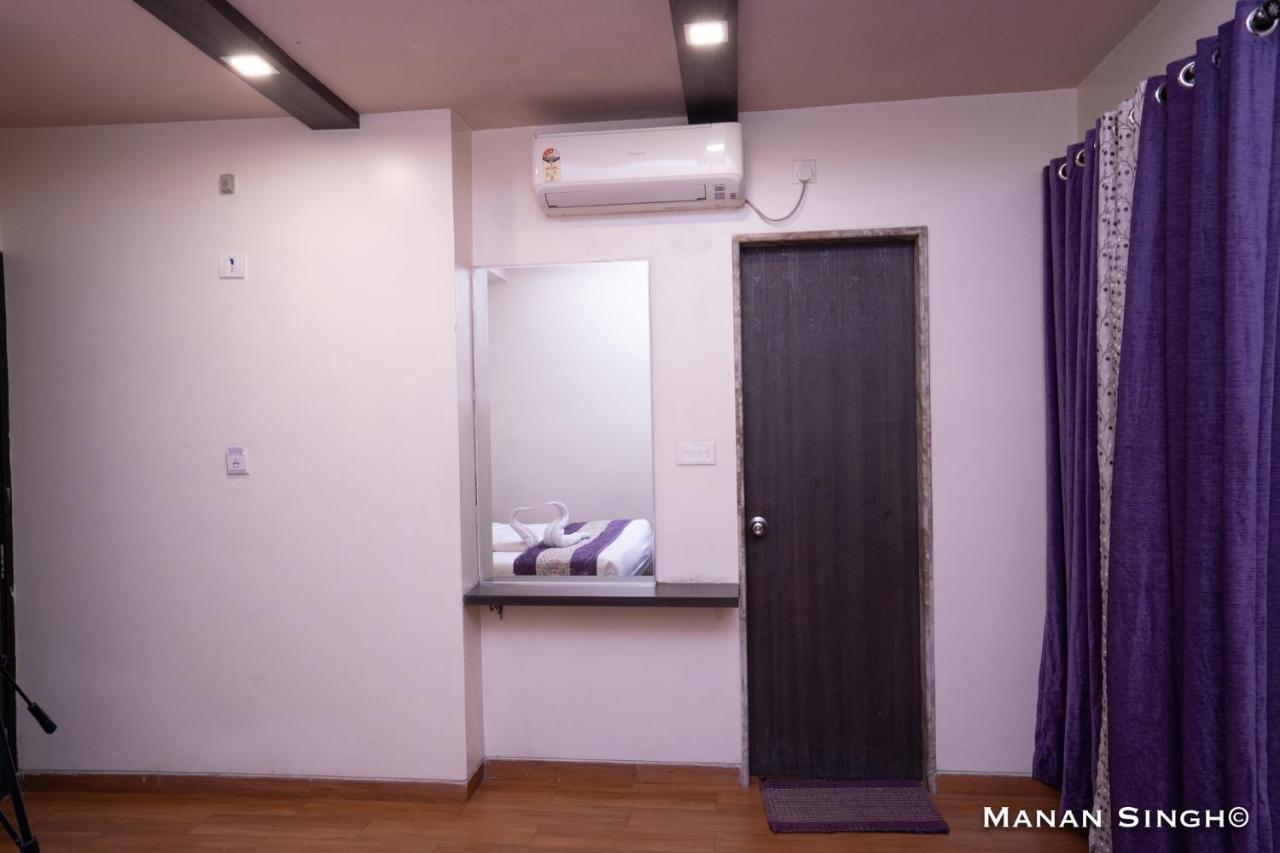 Hotel Samrat Jabalpur Esterno foto