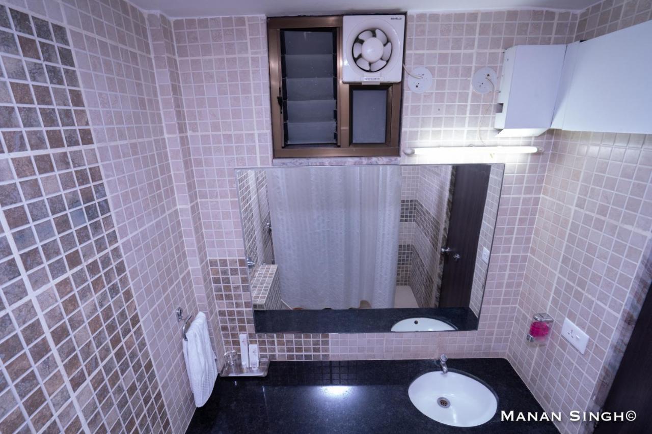 Hotel Samrat Jabalpur Esterno foto