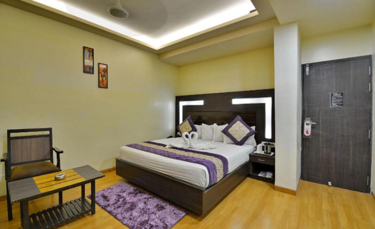 Hotel Samrat Jabalpur Esterno foto