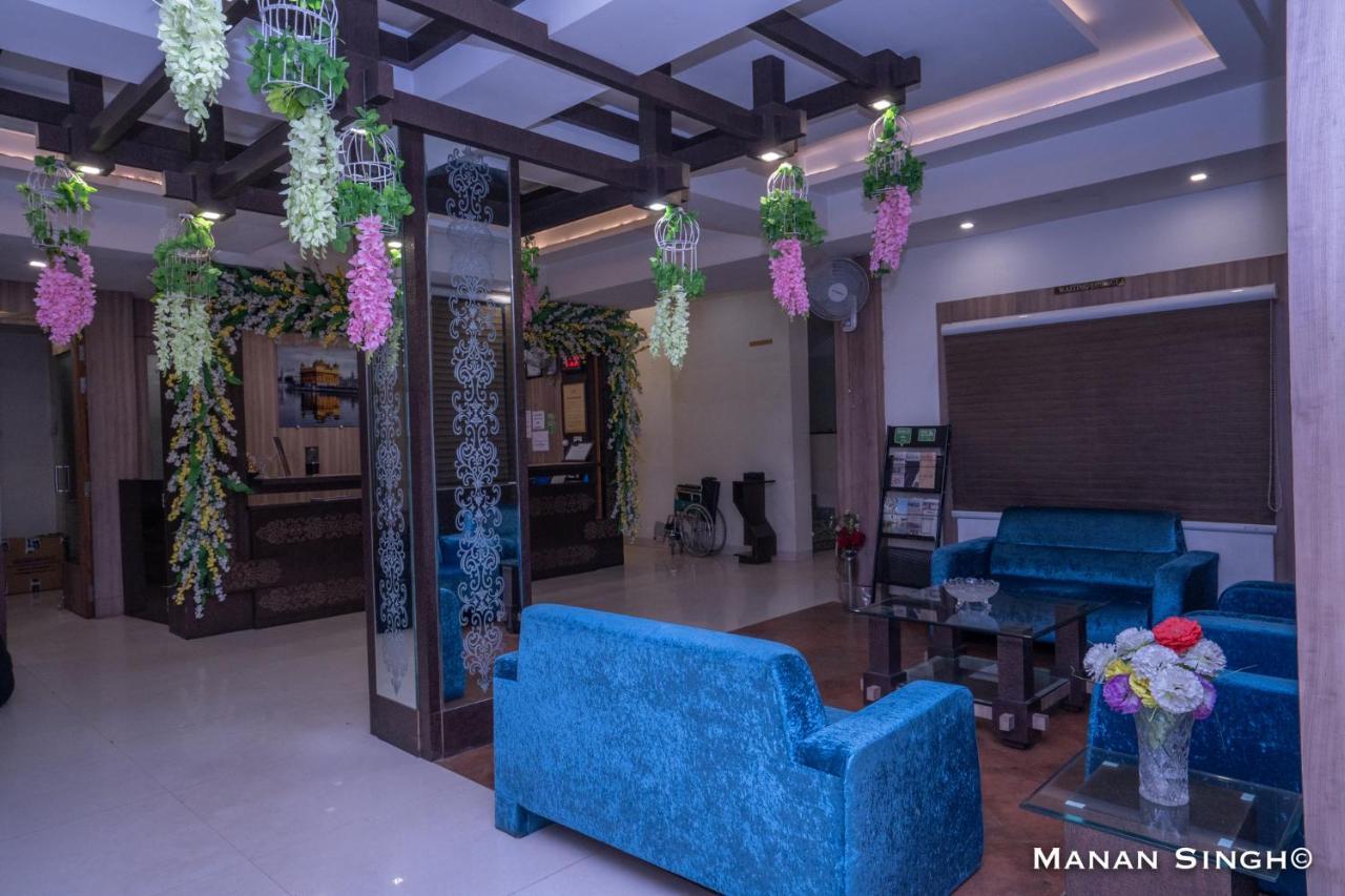 Hotel Samrat Jabalpur Esterno foto