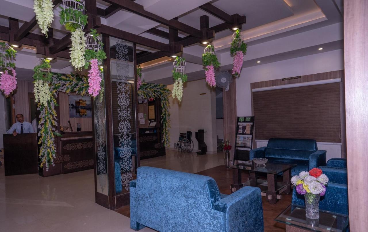Hotel Samrat Jabalpur Esterno foto