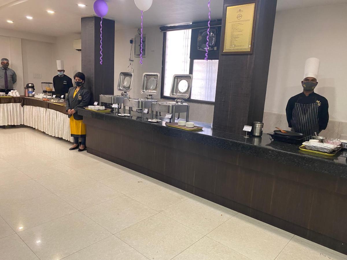 Hotel Samrat Jabalpur Esterno foto